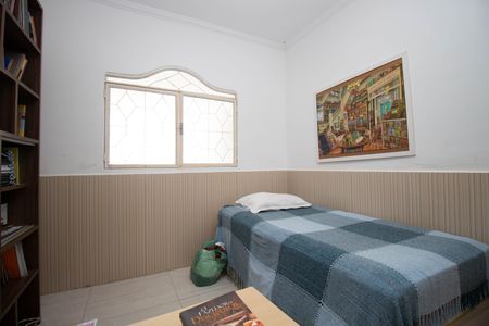 Casa à venda com 280m², 4 quartos e 5 vagas Casa à venda com 280m², 4 quartos e 5 vagasQuarto 1