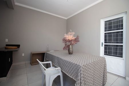 Casa à venda com 280m², 4 quartos e 5 vagas Casa à venda com 280m², 4 quartos e 5 vagasChurrasqueira