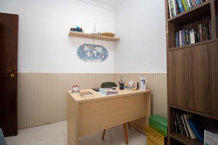 Casa à venda com 280m², 4 quartos e 5 vagas Casa à venda com 280m², 4 quartos e 5 vagasQuarto 1