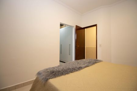 Casa à venda com 280m², 4 quartos e 5 vagas Casa à venda com 280m², 4 quartos e 5 vagasSuíte