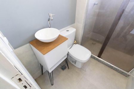Apartamento à venda com 60m², 2 quartos e 1 vaga Apartamento à venda com 60m², 2 quartos e 1 vagaBanheiro