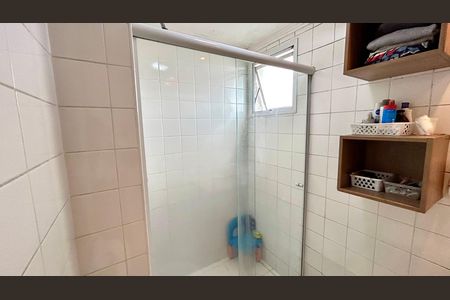 Apartamento para alugar com 55m², 2 quartos e 1 vaga Apartamento para alugar com 55m², 2 quartos e 1 vagaBanheiro da Suíte