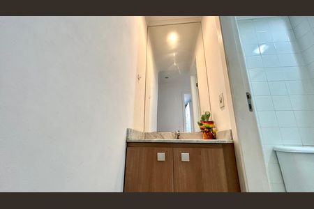 Apartamento para alugar com 55m², 2 quartos e 1 vaga Apartamento para alugar com 55m², 2 quartos e 1 vagaBanheiro 1