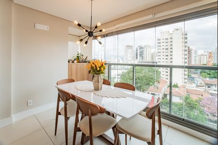 Apartamento à venda com 77m², 2 quartos e 1 vaga Apartamento à venda com 77m², 2 quartos e 1 vagaSala