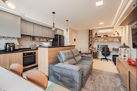 Apartamento à venda com 77m², 2 quartos e 1 vaga Apartamento à venda com 77m², 2 quartos e 1 vagaSala