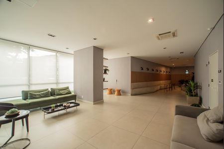 Apartamento à venda com 77m², 2 quartos e 1 vaga Apartamento à venda com 77m², 2 quartos e 1 vagaHall social