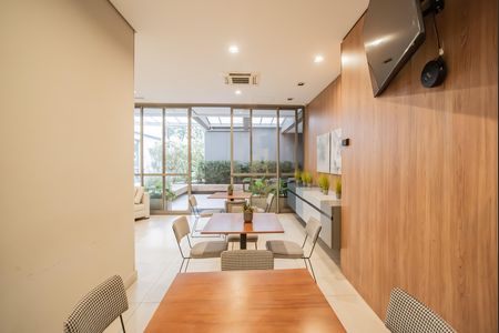 Apartamento à venda com 77m², 2 quartos e 1 vaga Apartamento à venda com 77m², 2 quartos e 1 vagaÁrea comum - Salão de festas