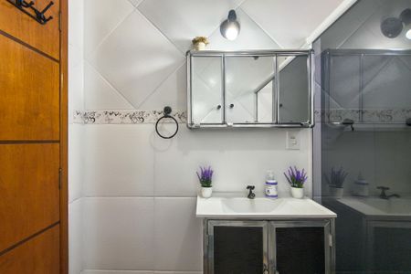 Apartamento para alugar com 50m², 2 quartos e 1 vaga Apartamento para alugar com 50m², 2 quartos e 1 vagaBanheiro
