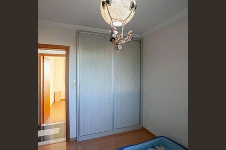 Apartamento à venda com 175m², 4 quartos e 2 vagas Apartamento à venda com 175m², 4 quartos e 2 vagasQuarto 2