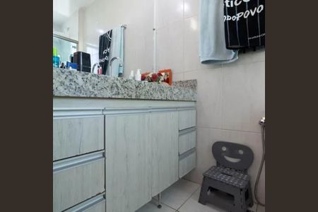 Apartamento à venda com 175m², 4 quartos e 2 vagas Apartamento à venda com 175m², 4 quartos e 2 vagasBanheiro