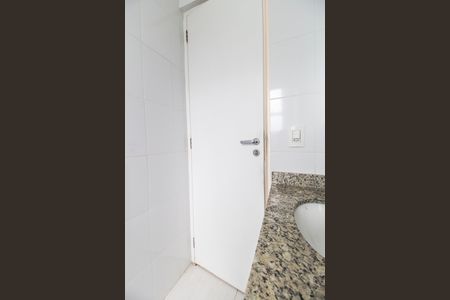 Apartamento para alugar com 57m², 2 quartos e 1 vaga Apartamento para alugar com 57m², 2 quartos e 1 vagaBanheiro