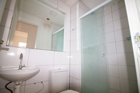 Banheiro de apartamento à venda com 2 quartos, 50m² em Vila Plana, São Paulo