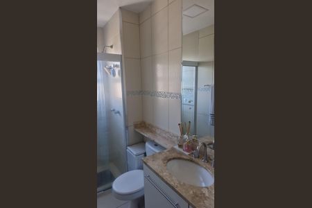 Apartamento à venda com 93m², 3 quartos e 2 vagasBanheiro social