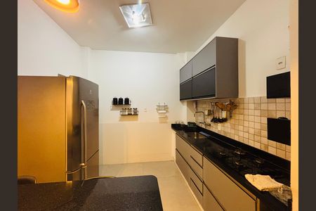 Apartamento à venda com 170m², 3 quartos e 1 vaga