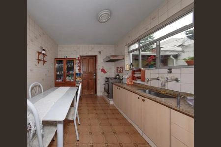 Casa à venda com 4 quartos, 220m² em Perdizes, São Paulo