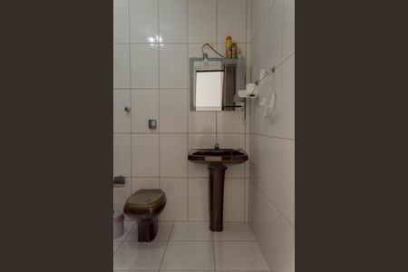 Casa à venda com 155m², 4 quartos e 2 vagas Casa à venda com 155m², 4 quartos e 2 vagasBanheiro da Suíte 1