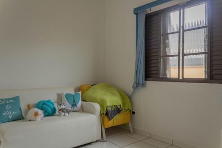 Casa à venda com 155m², 4 quartos e 2 vagas Casa à venda com 155m², 4 quartos e 2 vagasQuarto 2