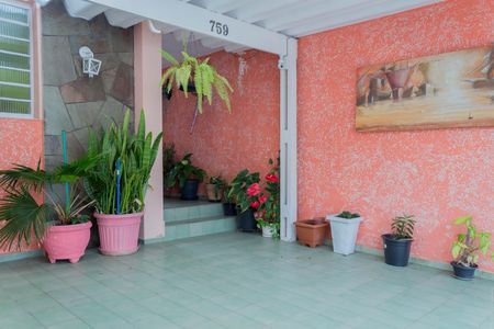 Casa à venda com 155m², 4 quartos e 2 vagas Casa à venda com 155m², 4 quartos e 2 vagasGaragem