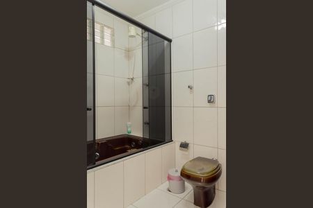 Casa à venda com 155m², 4 quartos e 2 vagas Casa à venda com 155m², 4 quartos e 2 vagasBanheiro da Suíte 1