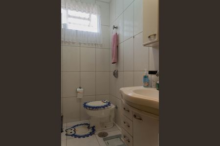 Casa à venda com 155m², 4 quartos e 2 vagas Casa à venda com 155m², 4 quartos e 2 vagasBanheiro