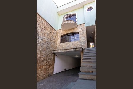 Casa para alugar com 180m², 2 quartos e 3 vagas Casa para alugar com 180m², 2 quartos e 3 vagasGaragem