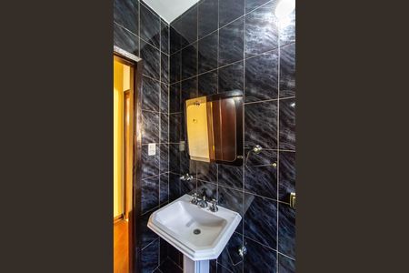 Casa para alugar com 180m², 2 quartos e 3 vagas Casa para alugar com 180m², 2 quartos e 3 vagasBanheiro