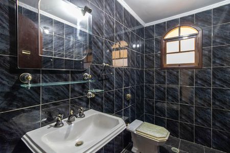 Casa para alugar com 180m², 2 quartos e 3 vagas Casa para alugar com 180m², 2 quartos e 3 vagasLavabo