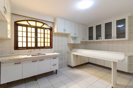 Casa para alugar com 180m², 2 quartos e 3 vagas Casa para alugar com 180m², 2 quartos e 3 vagasCozinha