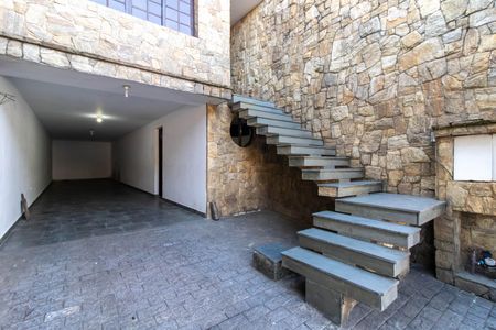 Casa para alugar com 180m², 2 quartos e 3 vagas Casa para alugar com 180m², 2 quartos e 3 vagasGaragem