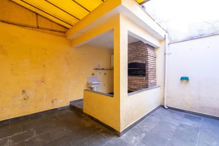 Casa para alugar com 180m², 2 quartos e 3 vagas Casa para alugar com 180m², 2 quartos e 3 vagasQuintal
