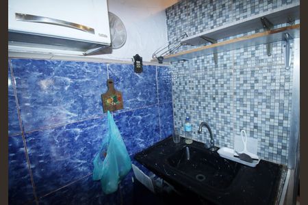 Cozinha de kitnet/studio para alugar com 1 quarto, 20m² em Brás de Pina, Rio de Janeiro