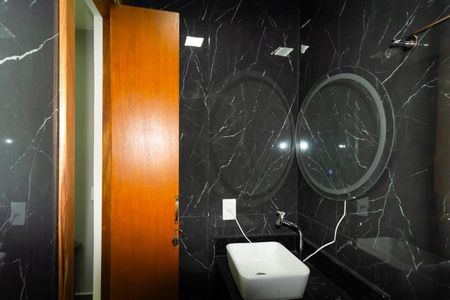 Apartamento para alugar com 34m², 2 quartos e sem vaga Apartamento para alugar com 34m², 2 quartos e sem vagaBanheiro