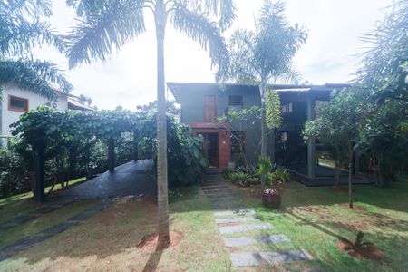 Quintal de casa de condomínio à venda com 3 quartos, 350m² em Casa Branca, Brumadinho