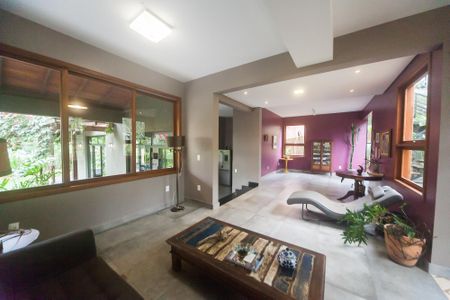 Casa de Condomínio à venda com 3 quartos, 350m² em Casa Branca, Brumadinho