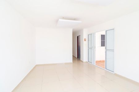 Casa para alugar com 60m², 3 quartos e sem vagaSala