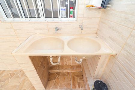 Casa para alugar com 60m², 3 quartos e sem vagaÁrea de Serviço