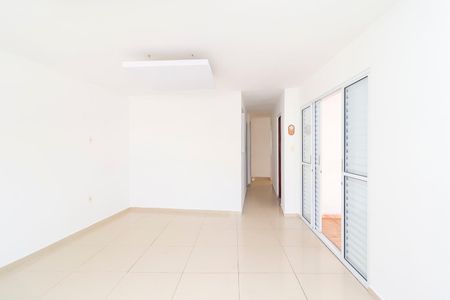 Sala de casa para alugar com 3 quartos, 60m² em Jardim Nélia, São Paulo