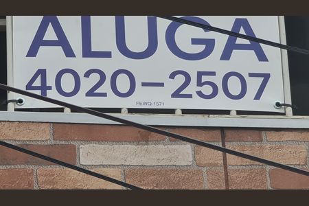 Casa para alugar com 60m², 3 quartos e sem vaga Casa para alugar com 60m², 3 quartos e sem vagaPlaquinha - Cód. FEWQ-1571