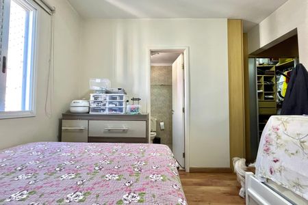 Apartamento à venda com 130m², 4 quartos e 2 vagas Apartamento à venda com 130m², 4 quartos e 2 vagasSuite 2