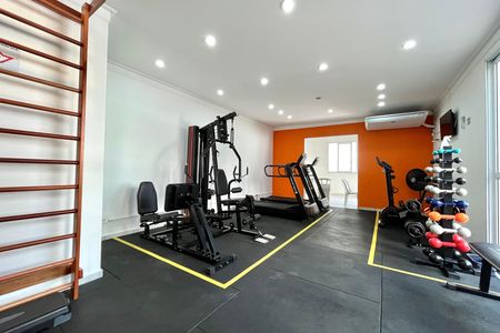 Apartamento à venda com 130m², 4 quartos e 2 vagas Apartamento à venda com 130m², 4 quartos e 2 vagasÁrea comum - Academia