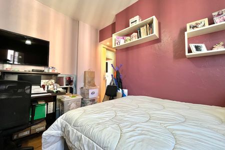 Apartamento à venda com 130m², 4 quartos e 2 vagas Apartamento à venda com 130m², 4 quartos e 2 vagasSuite 1