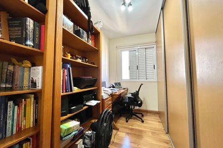 Apartamento à venda com 130m², 4 quartos e 2 vagas Apartamento à venda com 130m², 4 quartos e 2 vagasQuarto 4