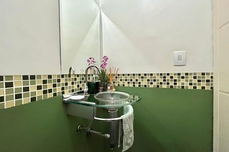 Apartamento à venda com 130m², 4 quartos e 2 vagas Apartamento à venda com 130m², 4 quartos e 2 vagasLavabo