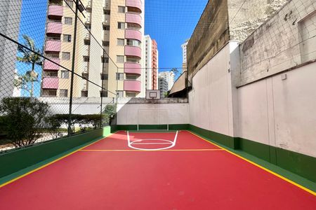 Apartamento à venda com 130m², 4 quartos e 2 vagas Apartamento à venda com 130m², 4 quartos e 2 vagasÁrea comum - Quadra
