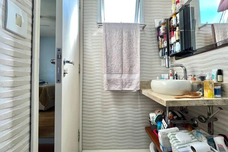 Apartamento à venda com 130m², 4 quartos e 2 vagas Apartamento à venda com 130m², 4 quartos e 2 vagasBanheiro da Suíte 3