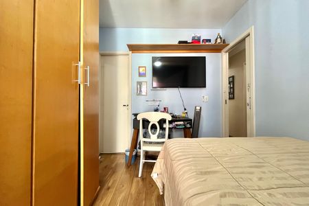 Apartamento à venda com 130m², 4 quartos e 2 vagas Apartamento à venda com 130m², 4 quartos e 2 vagasSuite 3
