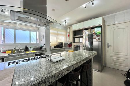 Apartamento à venda com 130m², 4 quartos e 2 vagas Apartamento à venda com 130m², 4 quartos e 2 vagasCozinha