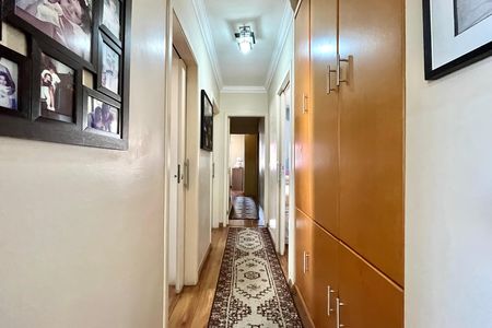 Apartamento à venda com 130m², 4 quartos e 2 vagas Apartamento à venda com 130m², 4 quartos e 2 vagasCorredor