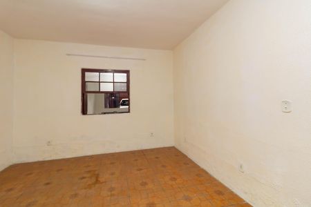 Quarto 1 de casa para alugar com 2 quartos, 110m² em Vila Carmosina, São Paulo