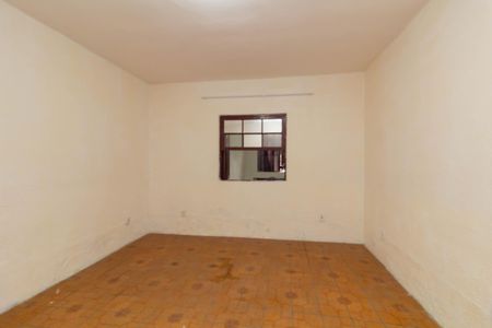 Quarto 1 de casa para alugar com 2 quartos, 110m² em Vila Carmosina, São Paulo